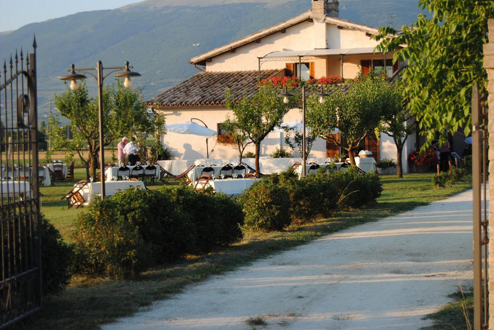 Agriturismo Il Barco Спелло Экстерьер фото