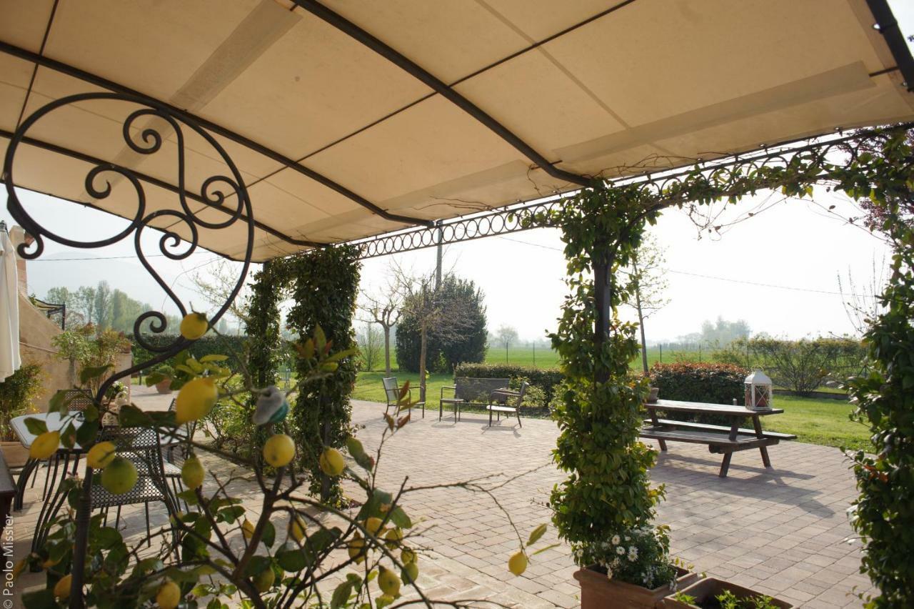 Agriturismo Il Barco Спелло Экстерьер фото
