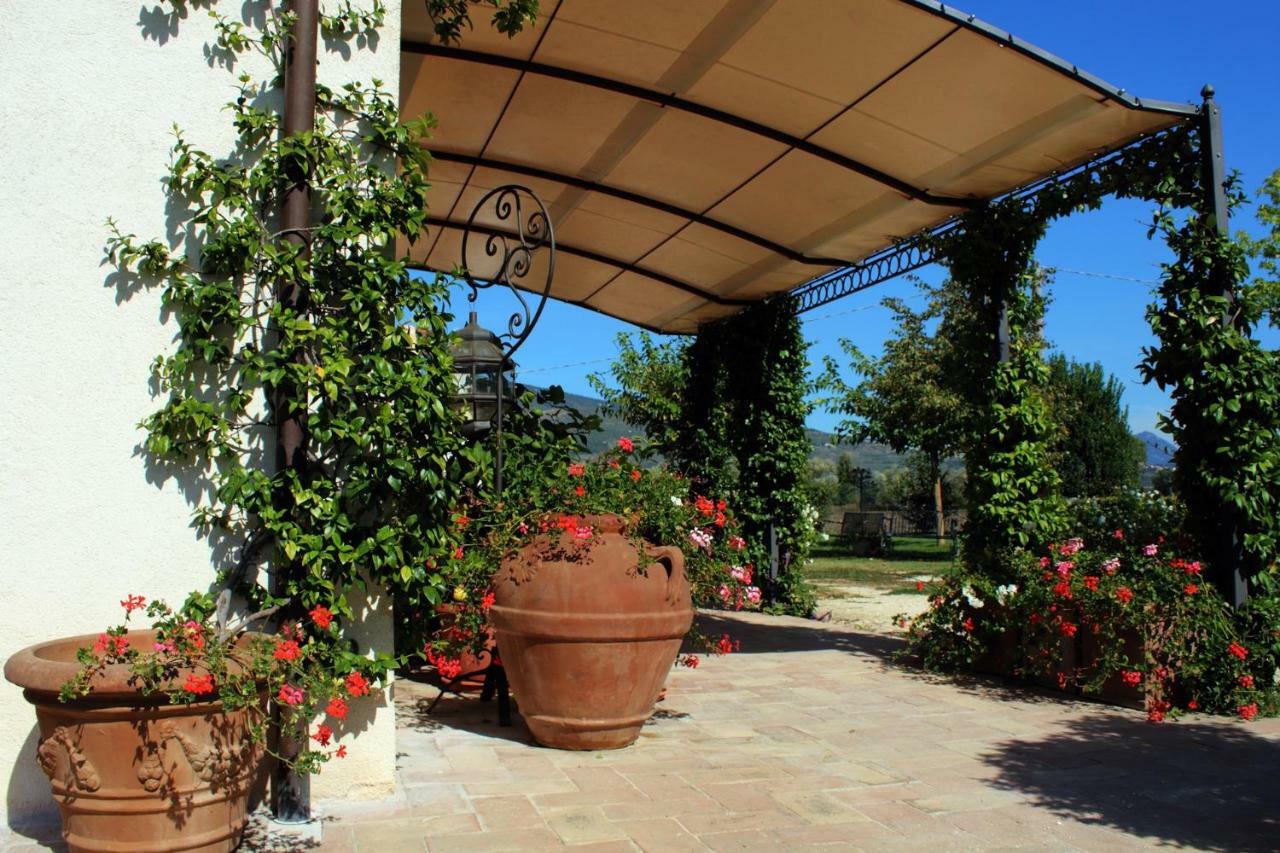 Agriturismo Il Barco Спелло Экстерьер фото