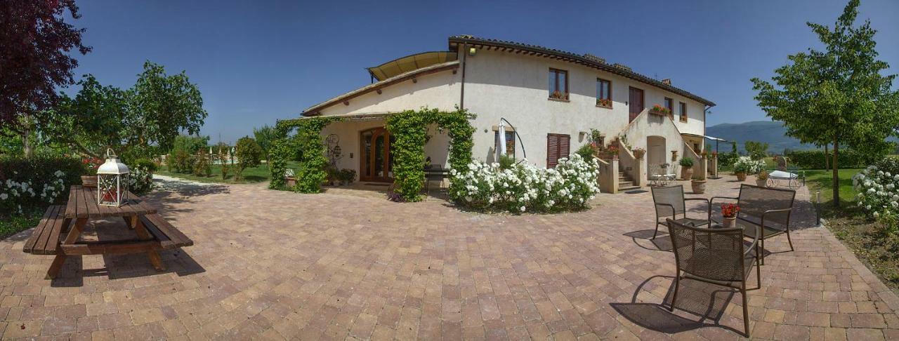 Agriturismo Il Barco Спелло Экстерьер фото
